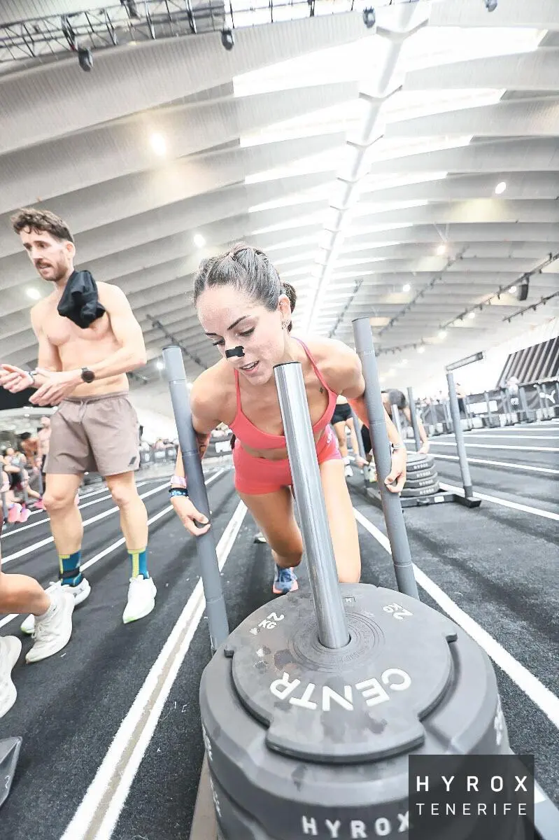 Sled Push en HYROX Tenerife — BlackBOX, club oficial